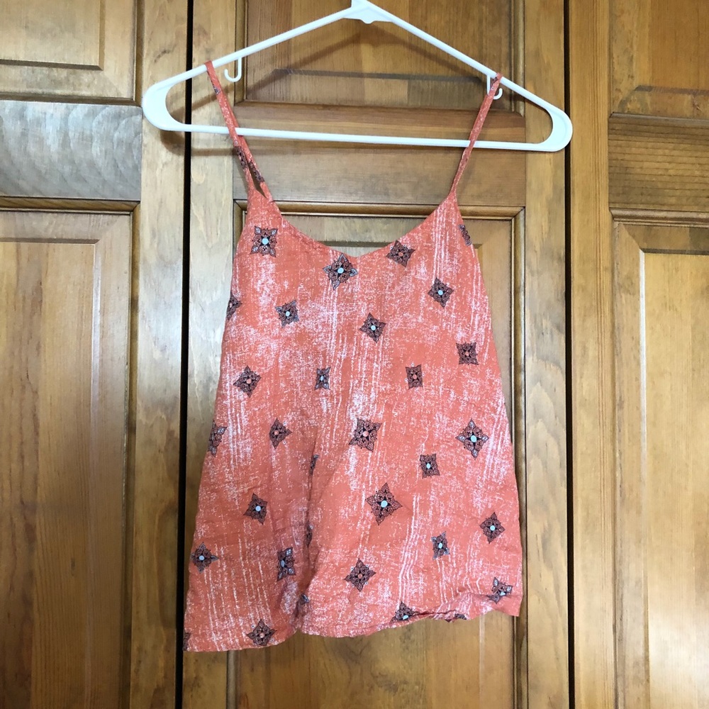 NWOT Hinge Patterned Camisole